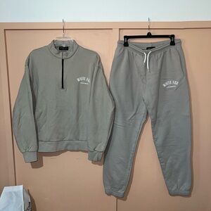 White Fox Boutique Gray Lounge Set With SweatPants & Matching Zip-Up Hoodie